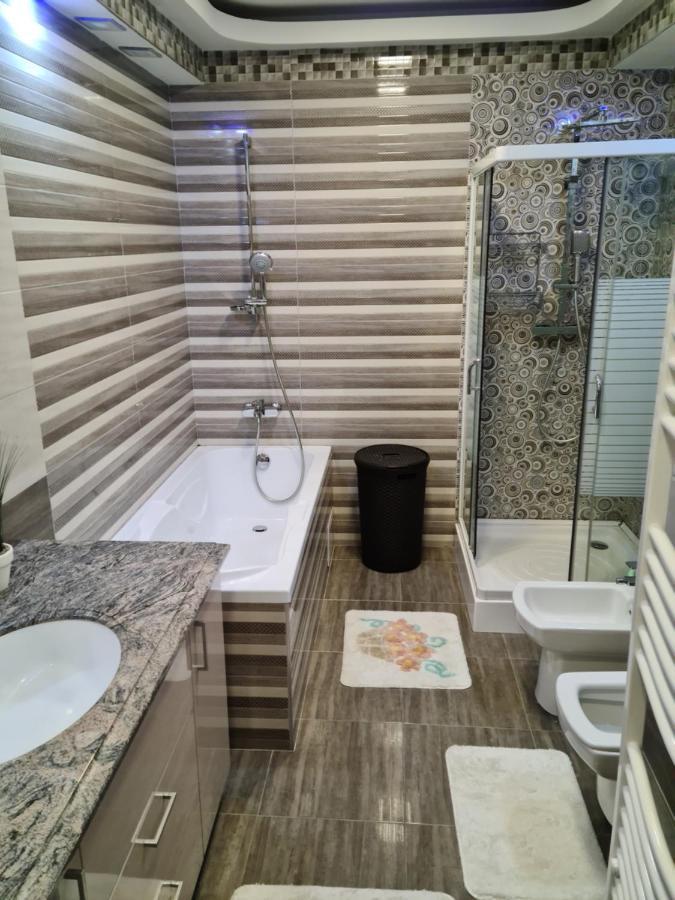 Premium Apartment Isaran Brassó Kültér fotó