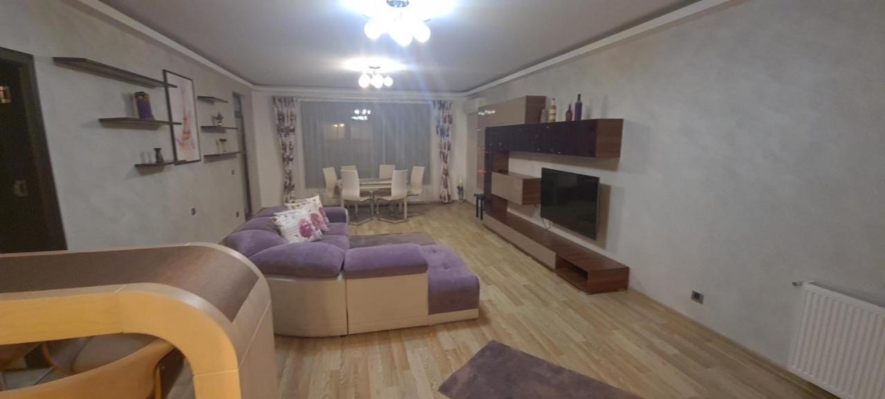 Premium Apartment Isaran Brassó Kültér fotó